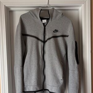 Nike Light Grey Full-Zip Hoodie with Black Accents